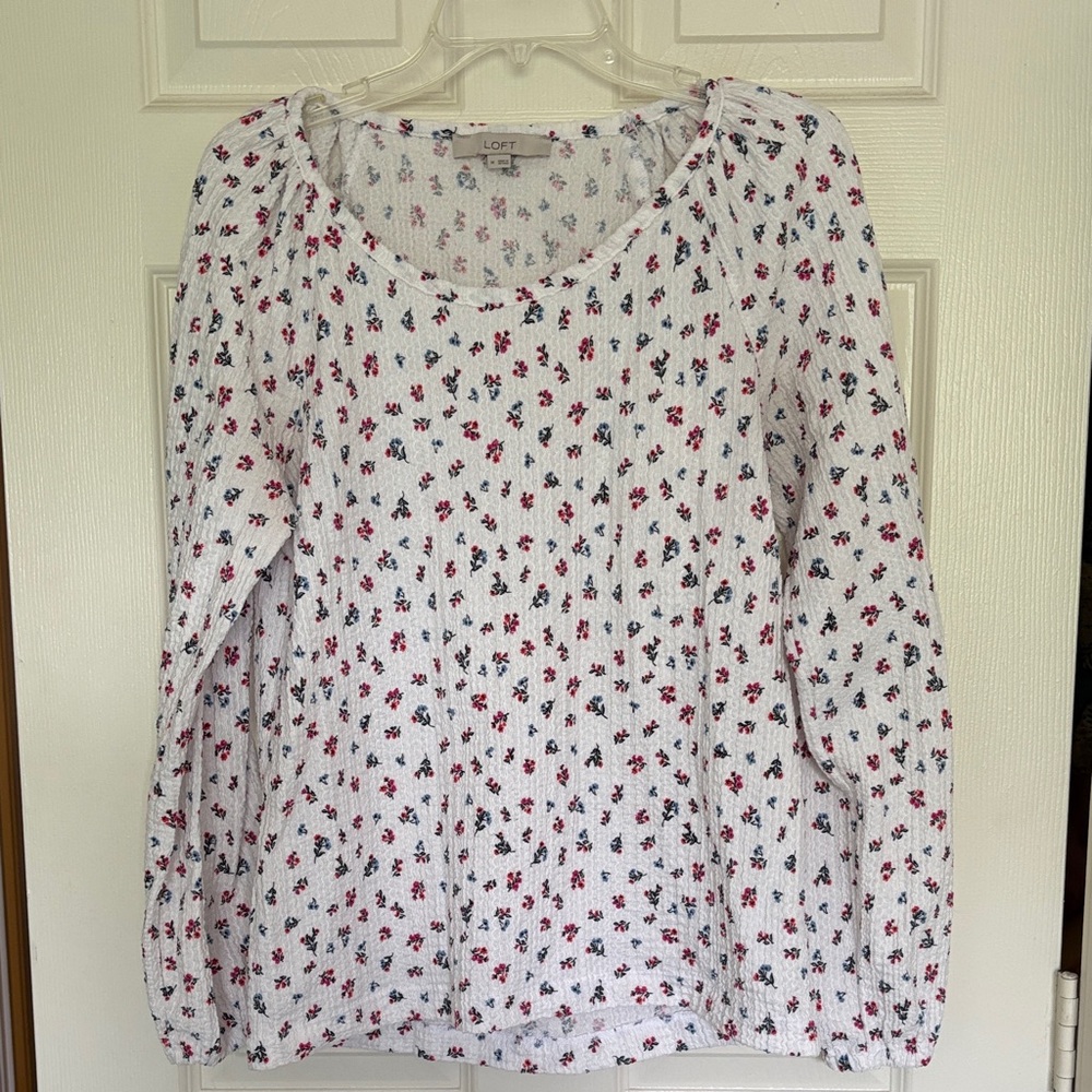 LOFT White Long-Sleeve Scoop Neck Top with Red & Blue & Pink Floral Print